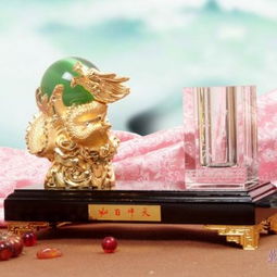 花开廿载，情系万家 纪念品中的美好寓意与花卉艺术